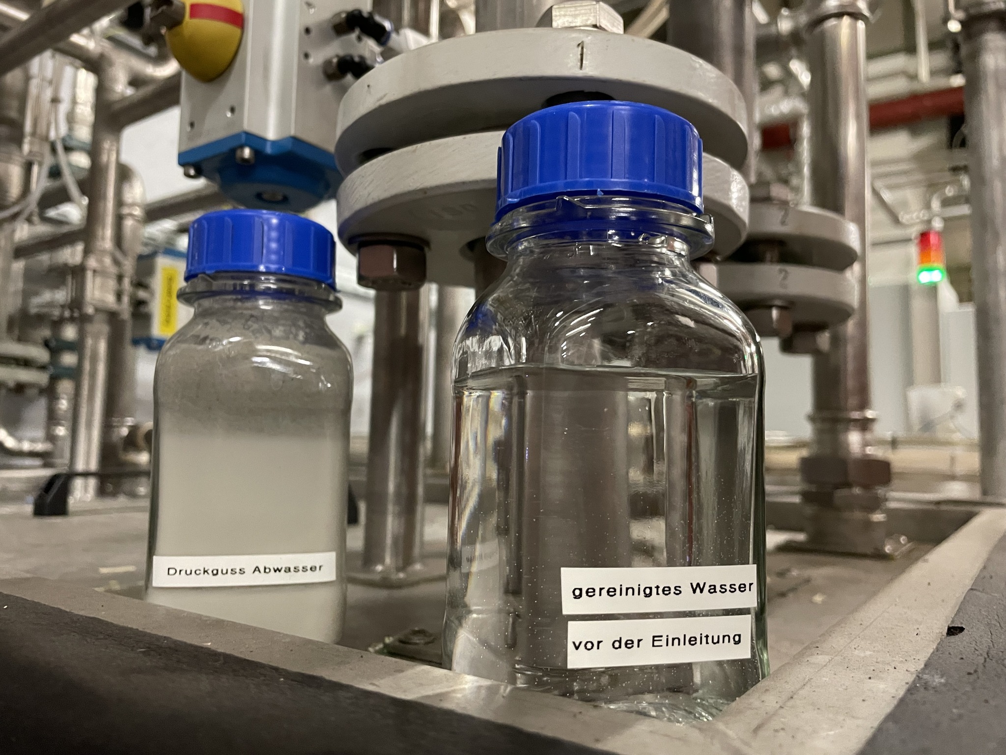 Abwasser vor und nach Ultrafiltration